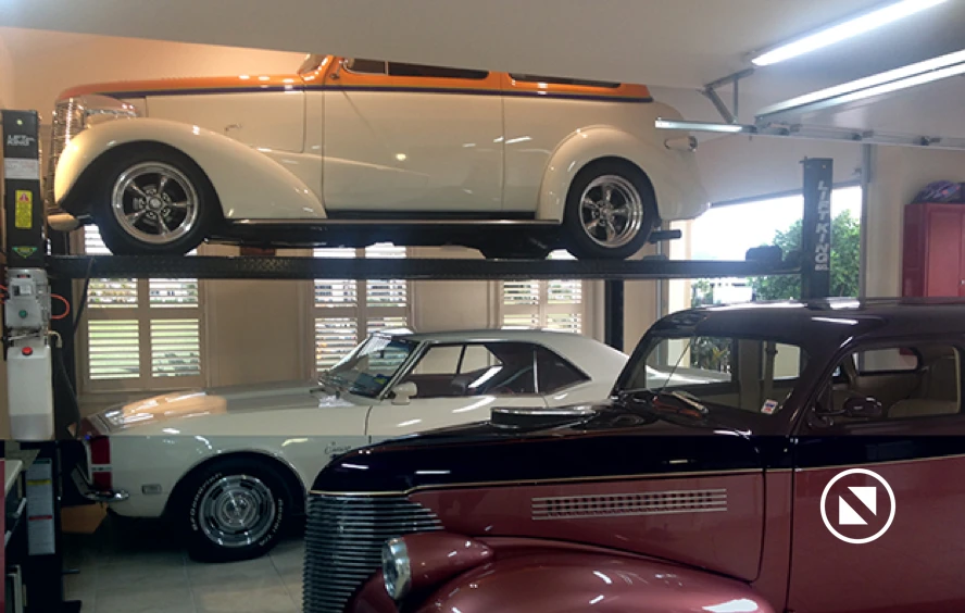 4-post parking lift hoist chryslercoupesonhoist-888